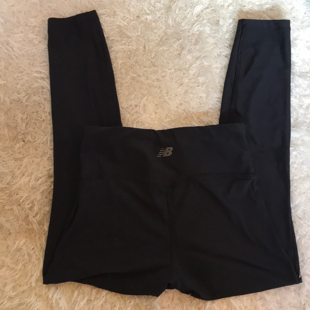 New Balance black 7/8 cropped leggings size xs